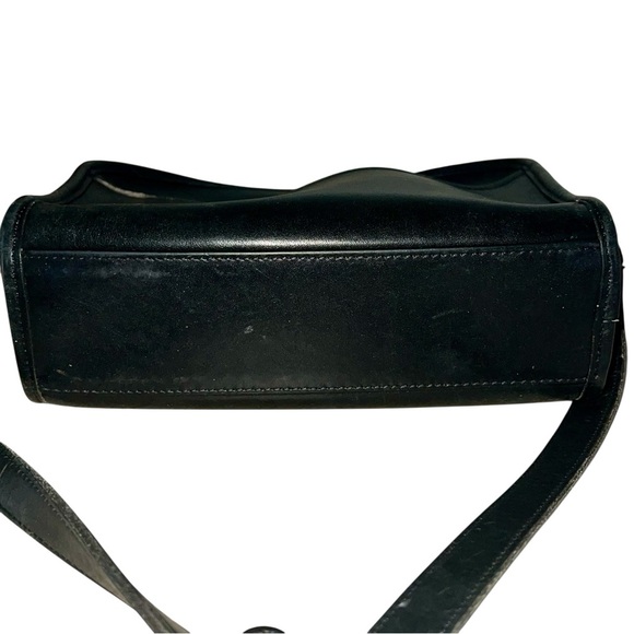 Vintage Metropolis Coach Purse - Picture 10 of 16